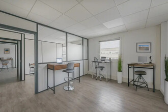 4 Route De Gisy, BIÈVRES for lease Interior Photo- Image 1 of 3