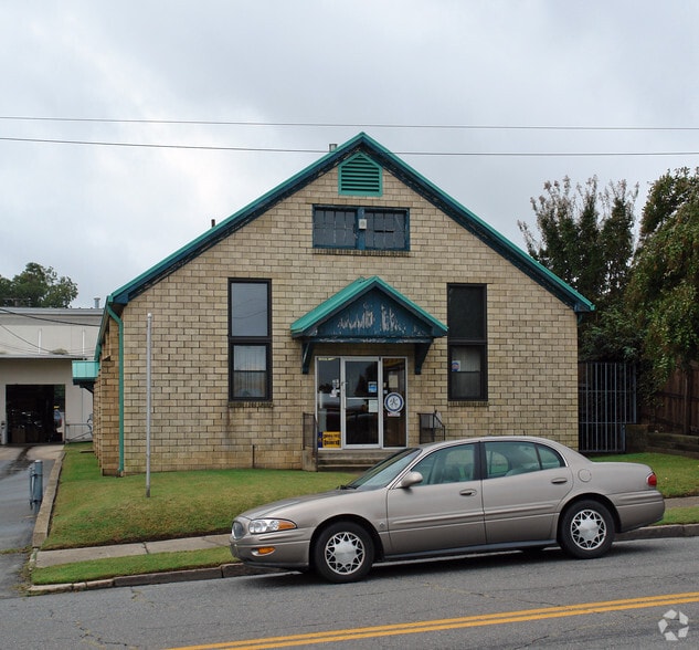 415 W 12th St, Little Rock, AR for lease - Building Photo - Image 2 of 6