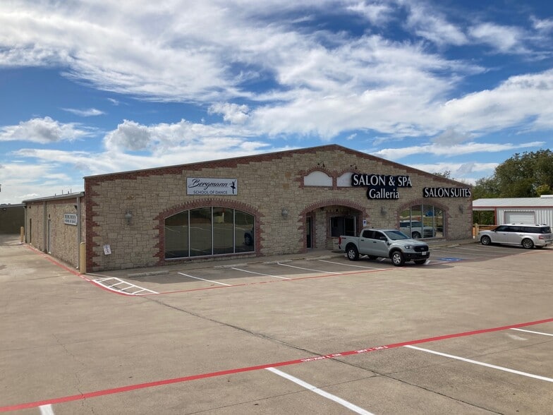 1508 Fort Worth Hwy, Weatherford, TX for lease - Building Photo - Image 3 of 10