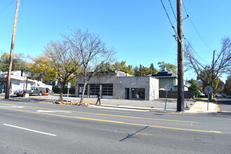 679 Port Washington Blvd, Port Washington, NY for lease Building Photo- Image 2 of 2