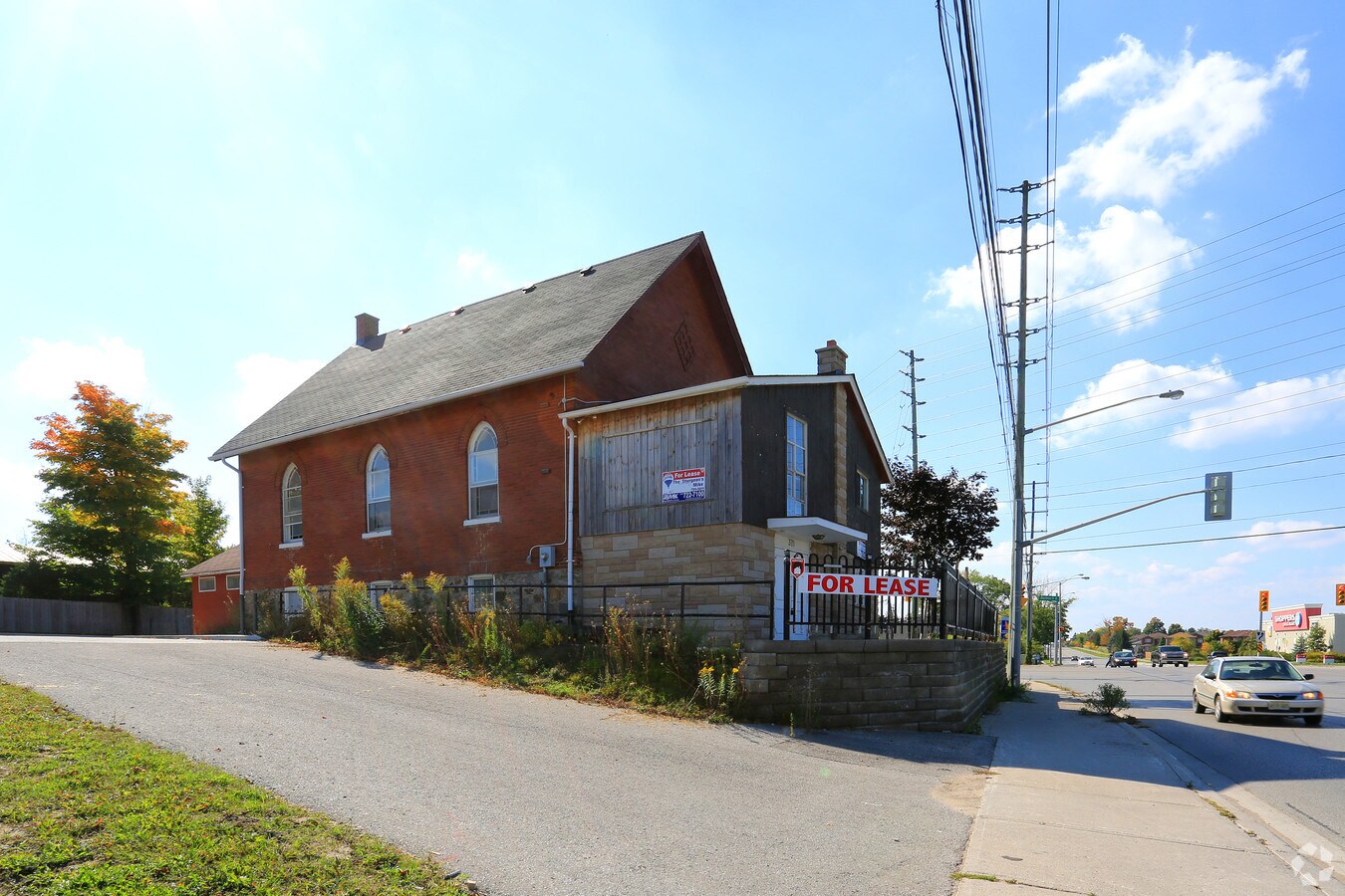 371 Mapleview Dr, Barrie, ON L4N 9G4