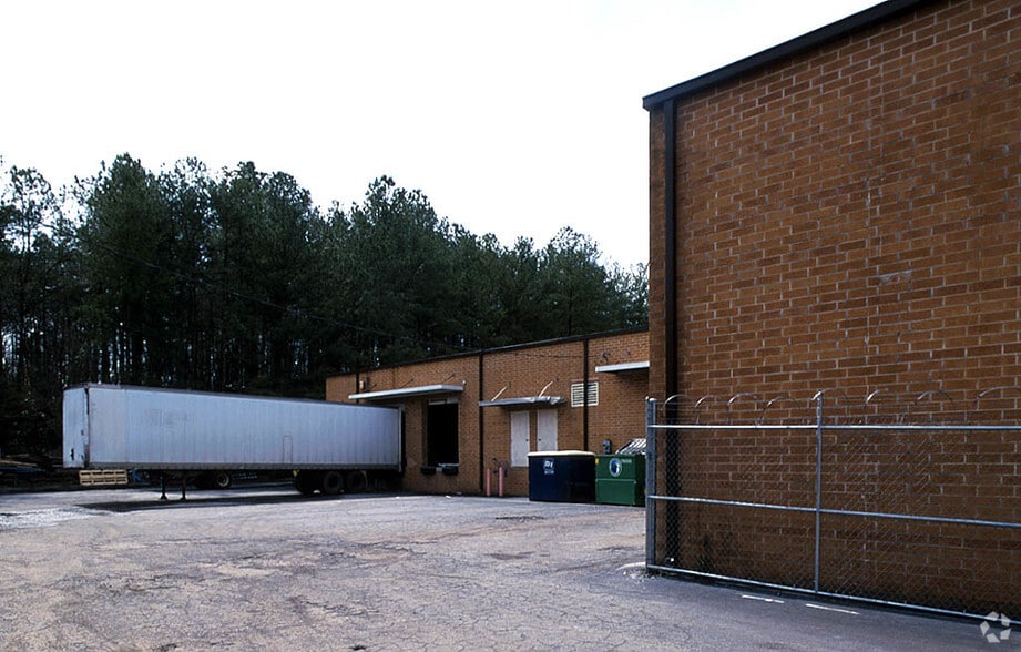 4420 Commerce Cir SW, Atlanta, GA for lease - Building Photo - Image 3 of 8