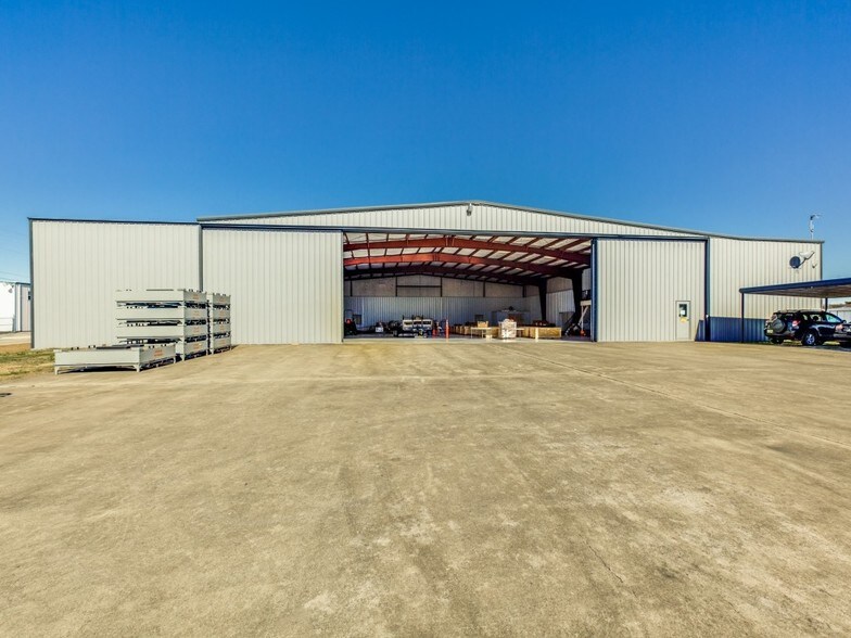 11607 Airway Blvd, Roanoke, TX for sale - Primary Photo - Image 1 of 1