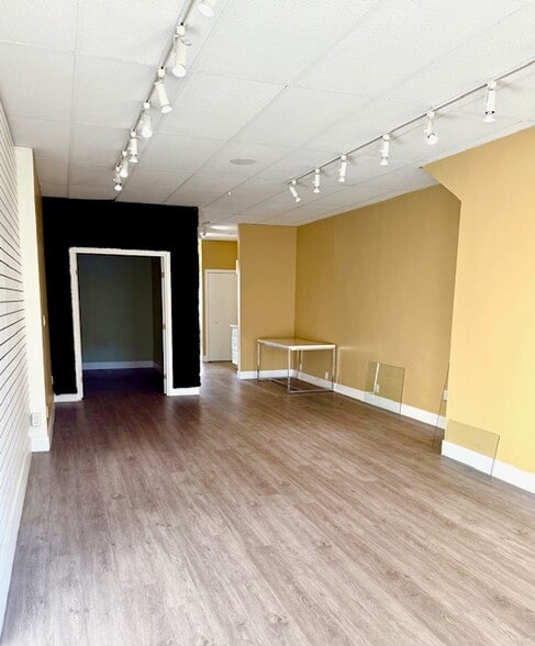 814-818 S Robertson Blvd, Beverly Hills, CA for lease - Building Photo - Image 3 of 4
