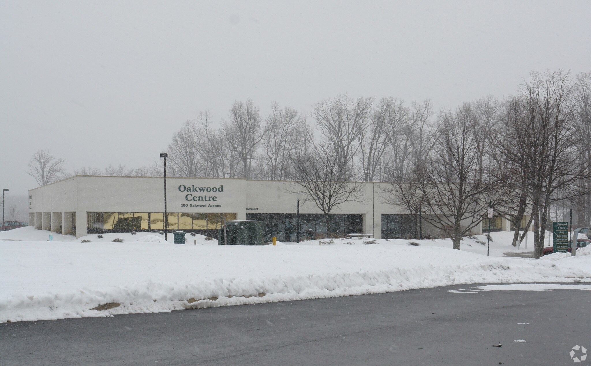 100 Oakwood Ave, State College, PA for sale Primary Photo- Image 1 of 1