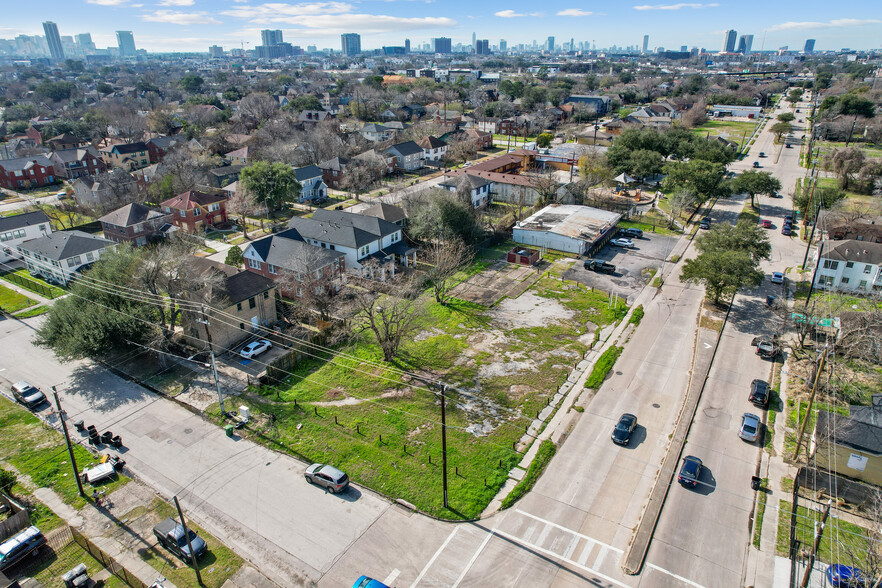 2700 Alabama St, Houston, TX for sale - Aerial - Image 3 of 12