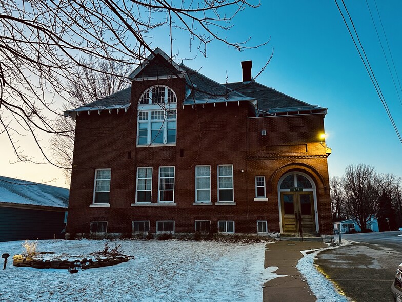 579 Lake St, Saint Albans, VT for sale - Primary Photo - Image 1 of 1