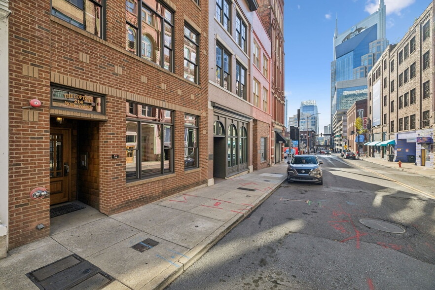214 3rd Ave N, Nashville, TN for sale - Building Photo - Image 3 of 4