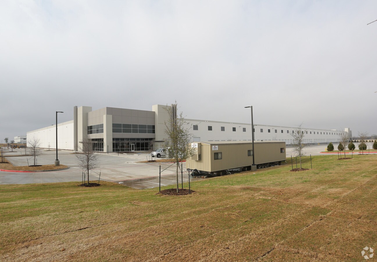 3201 N Houston School Rd, Lancaster, TX 75134