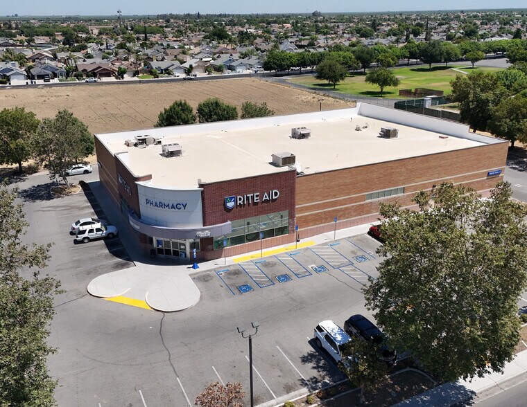 1805 Cecil Ave, Delano, CA for sale - Building Photo - Image 1 of 1