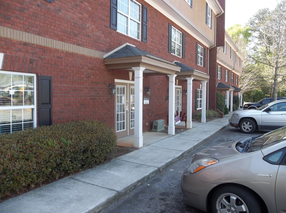 105 Whitehead Rd, Athens, GA 30606