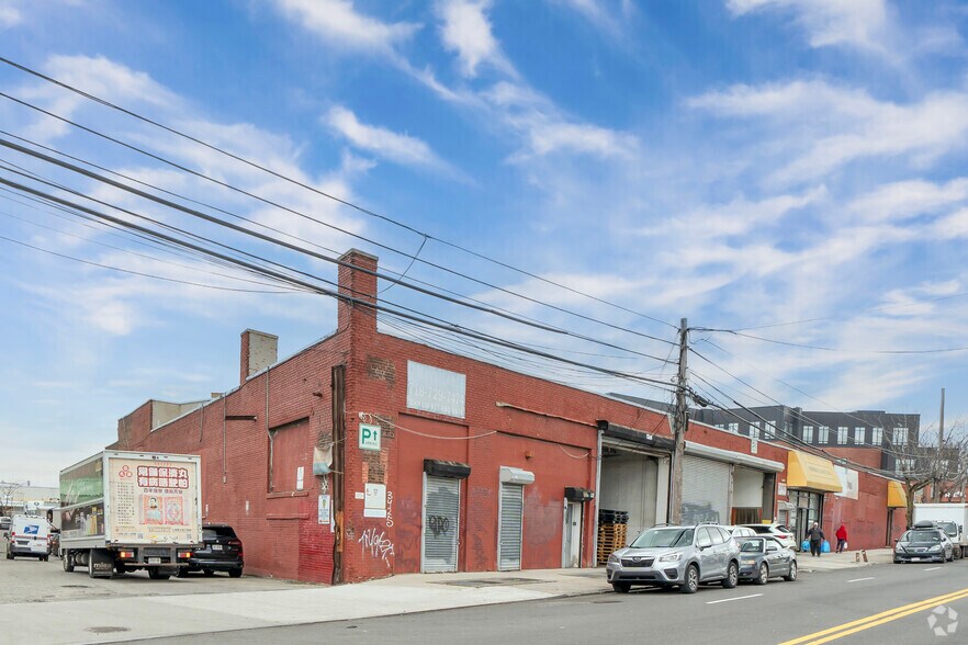 49-29 Metropolitan Ave, Maspeth, NY for sale - Building Photo - Image 1 of 5