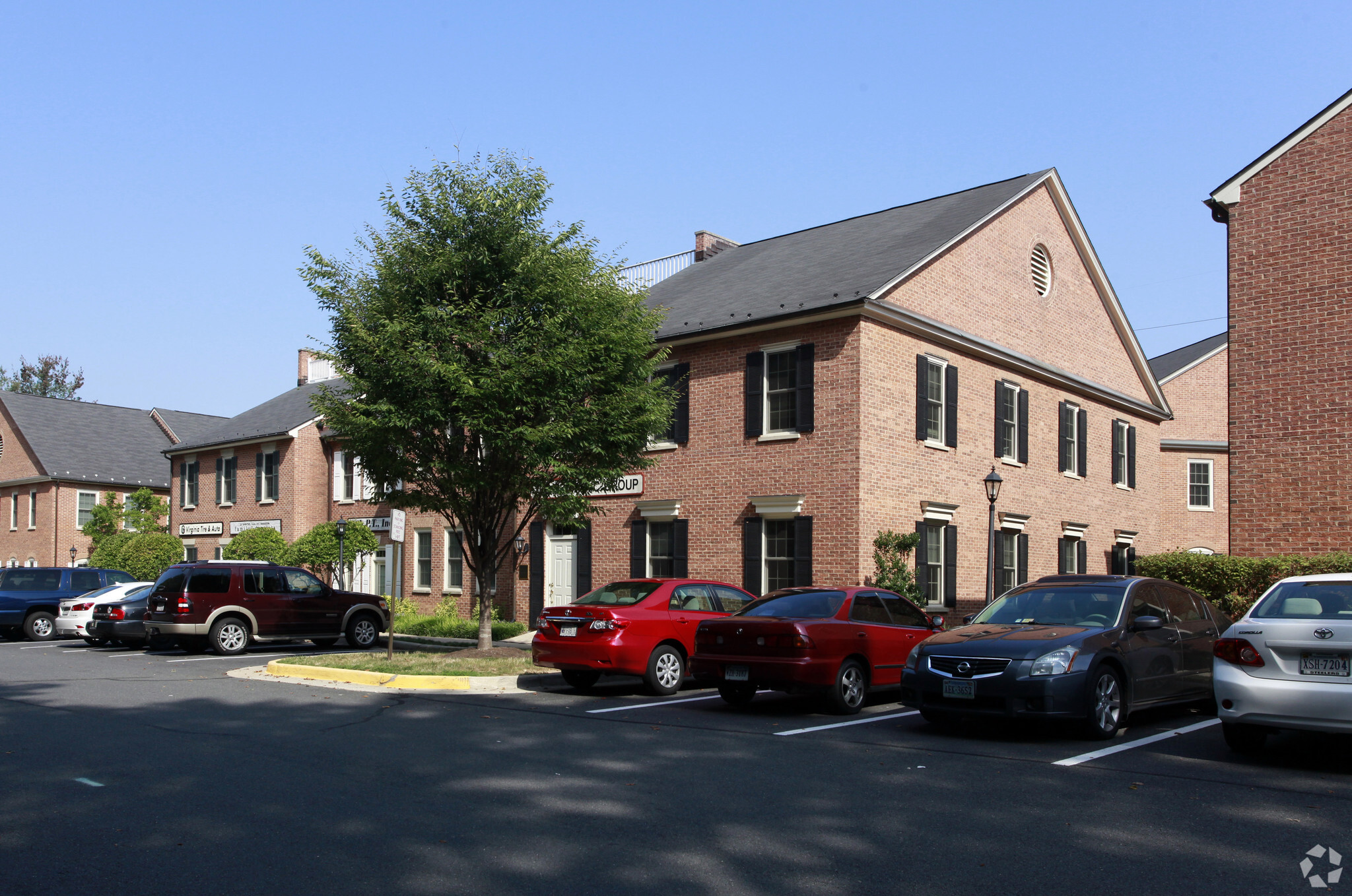 10525 Braddock Rd, Fairfax, VA for sale Primary Photo- Image 1 of 16