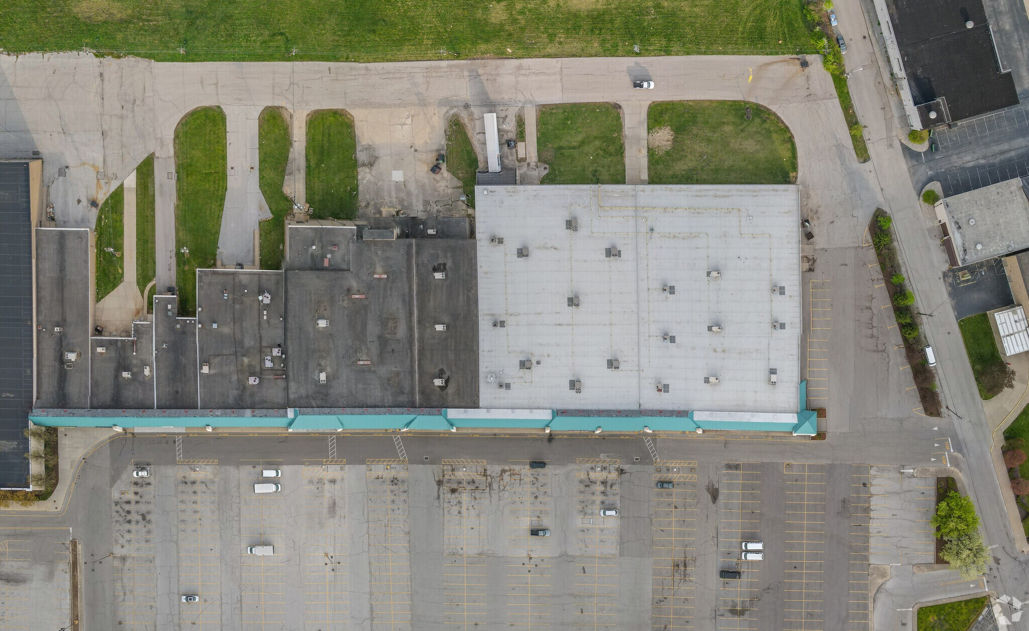 4001 Winston Ave, Covington, KY 41015 Latonia Commerce Center