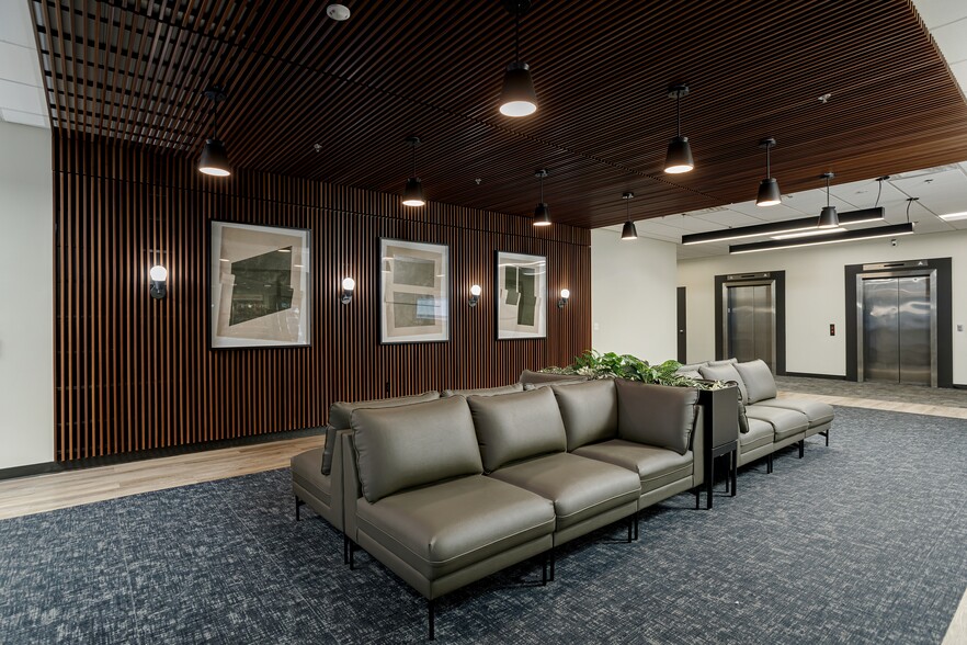 1321 Murfreesboro Pike, Nashville, TN for lease - Lobby - Image 3 of 7