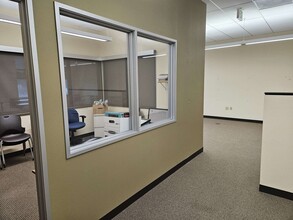 16037 SW Upper Boones Ferry Rd, Tigard, OR for lease Interior Photo- Image 2 of 2