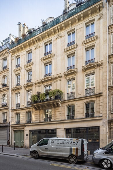 72 Rue D'Hauteville, Paris for lease - Building Photo - Image 2 of 19