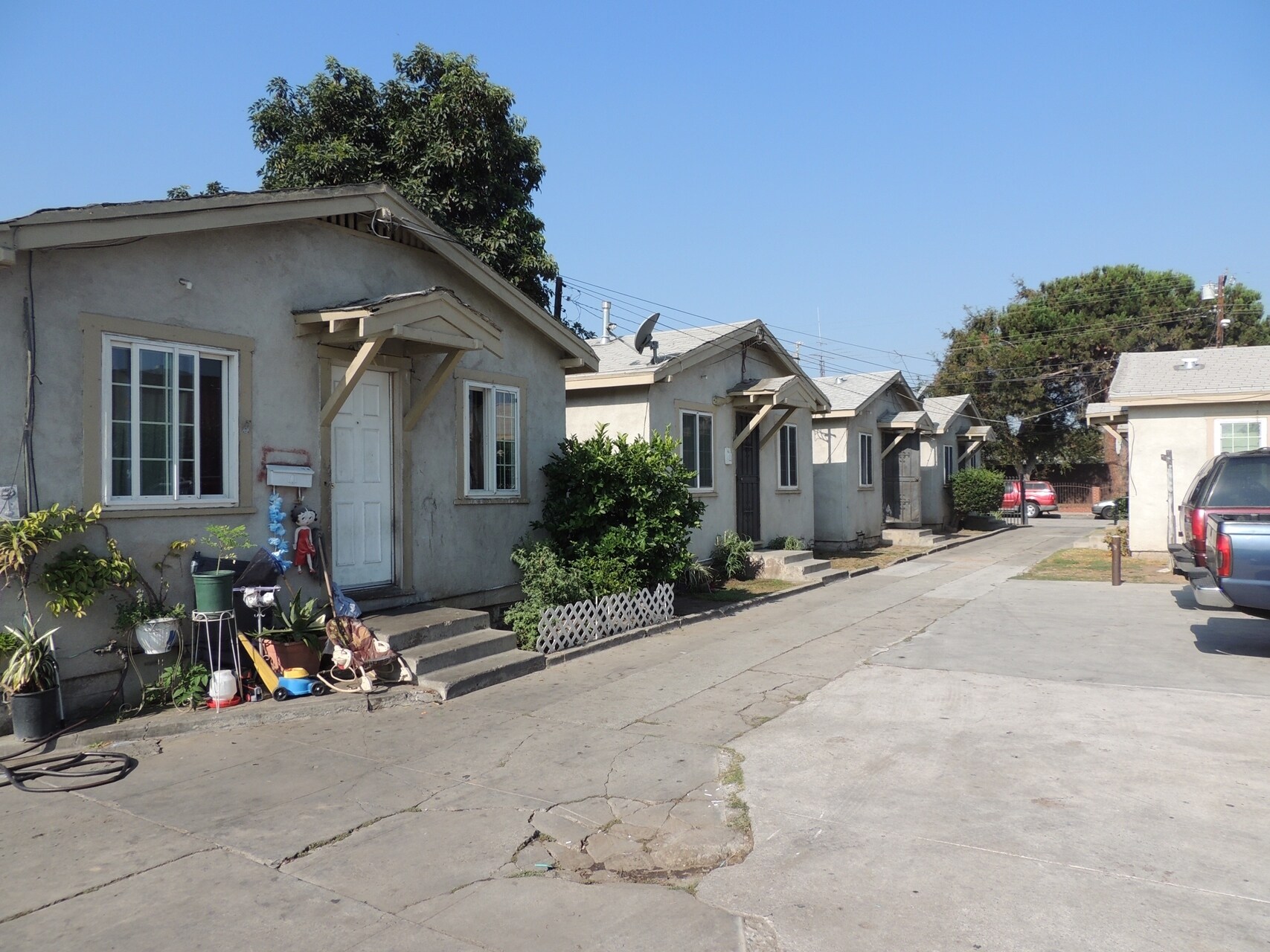 10926 S Grevillea Ave, Inglewood, CA for sale Primary Photo- Image 1 of 1