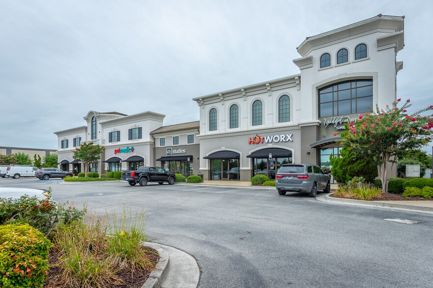 7201 Shallowford Rd, Chattanooga, TN for lease - Building Photo - Image 2 of 24