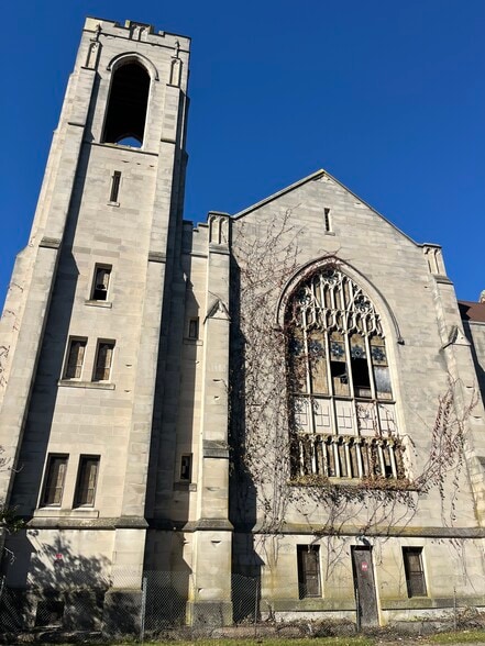 303 W 34th St, Norfolk, VA for sale - Building Photo - Image 1 of 8