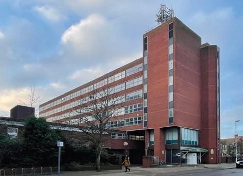 Chatsworth Rd, Worthing for lease - Building Photo - Image 1 of 8