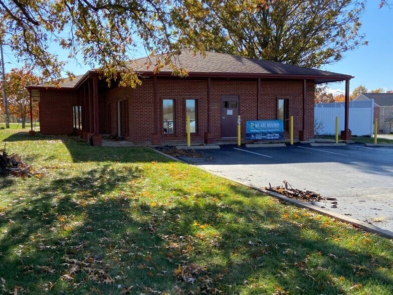 1220 Rainbow Blvd, Excelsior Springs, MO for sale - Primary Photo - Image 1 of 1