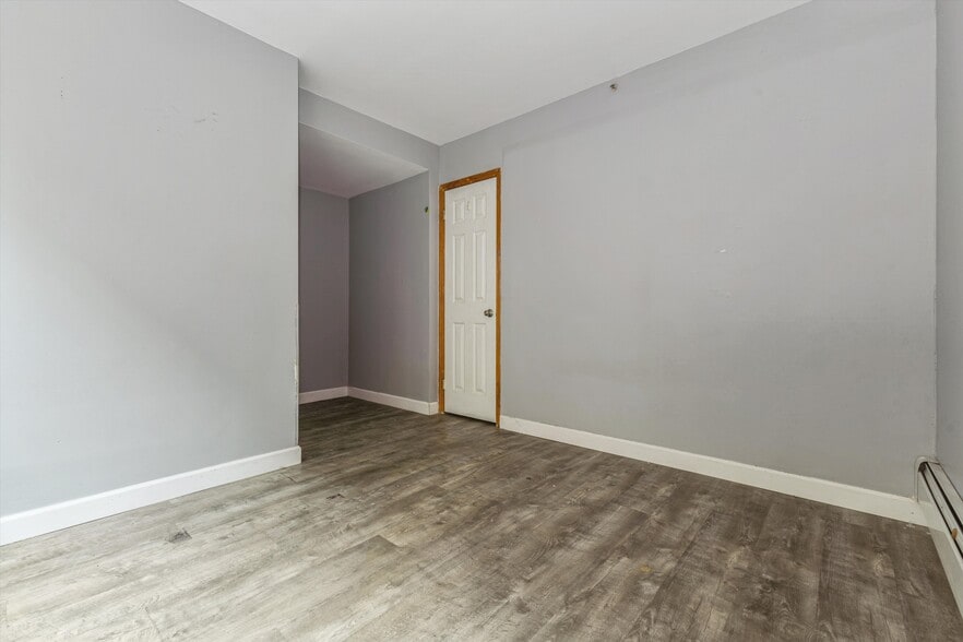 5735 Lawrence St, Flushing, NY for sale - Building Photo - Image 2 of 13