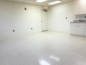 8550 Route 29, Fairfax, VA for lease Interior Photo- Image 2 of 5