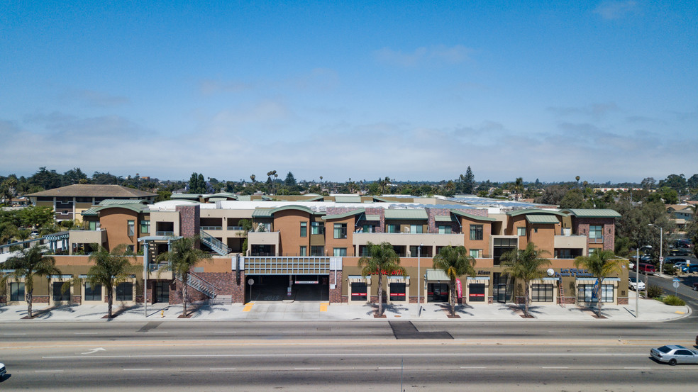 705 N Oxnard Blvd, Oxnard, CA for lease - Building Photo - Image 3 of 10