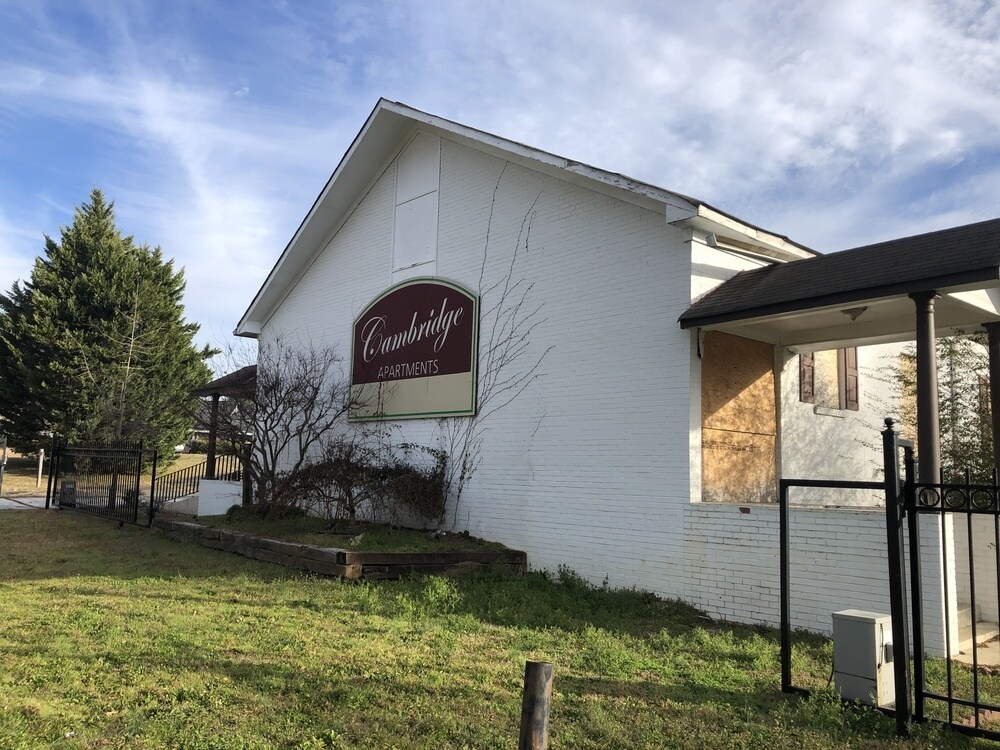 457 S Pond St, Toccoa, GA 30577