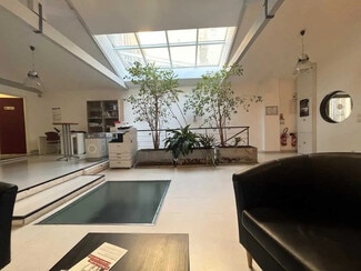 More details for 32 Rue Senac De Meilhan, Marseille - Office for Lease
