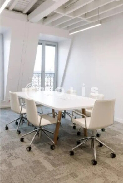 Office in Paris for lease - Interior Photo - Image 2 of 10