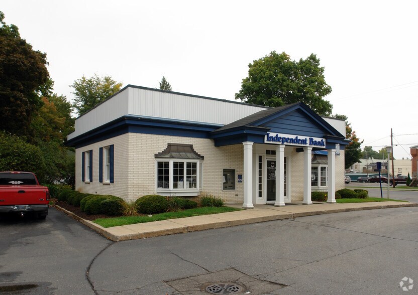 204 W Capital Ave, Bellevue, MI 49021