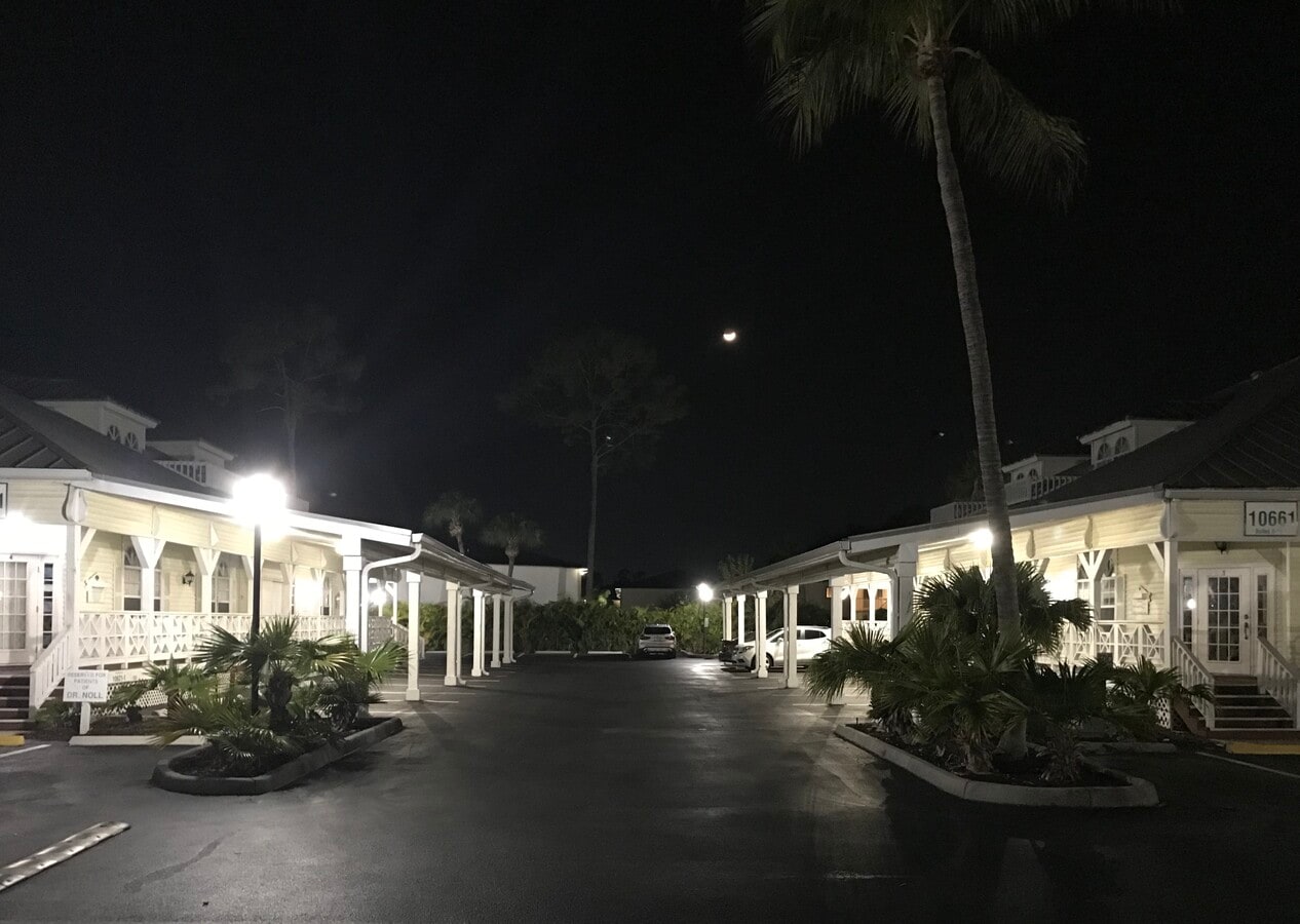 10621 Airport Pulling Rd, Naples, FL 34109