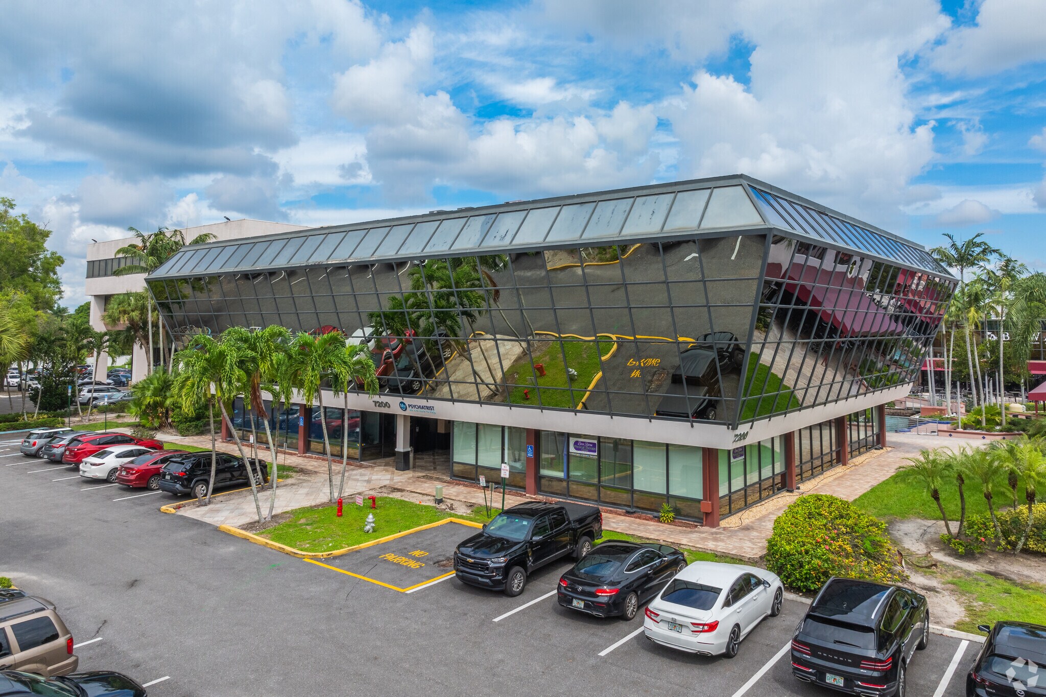 7200 W Camino Real, Boca Raton, FL for sale Primary Photo- Image 1 of 7