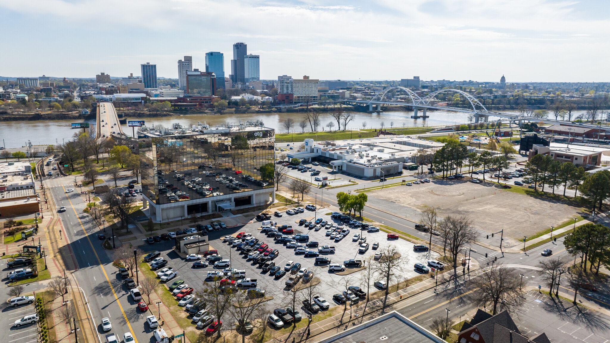 1 Riverfront Pl, North Little Rock, AR for lease Primary Photo- Image 1 of 4