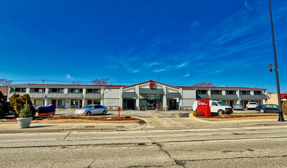 9424 Waukegan Rd, Morton Grove, IL for sale - Building Photo - Image 1 of 9