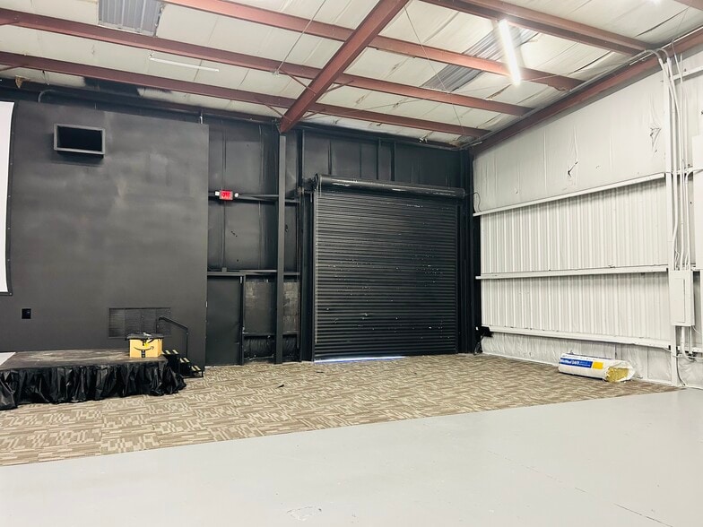 6955-6973 Hanging Moss Rd, Orlando, FL for lease - Interior Photo - Image 3 of 4