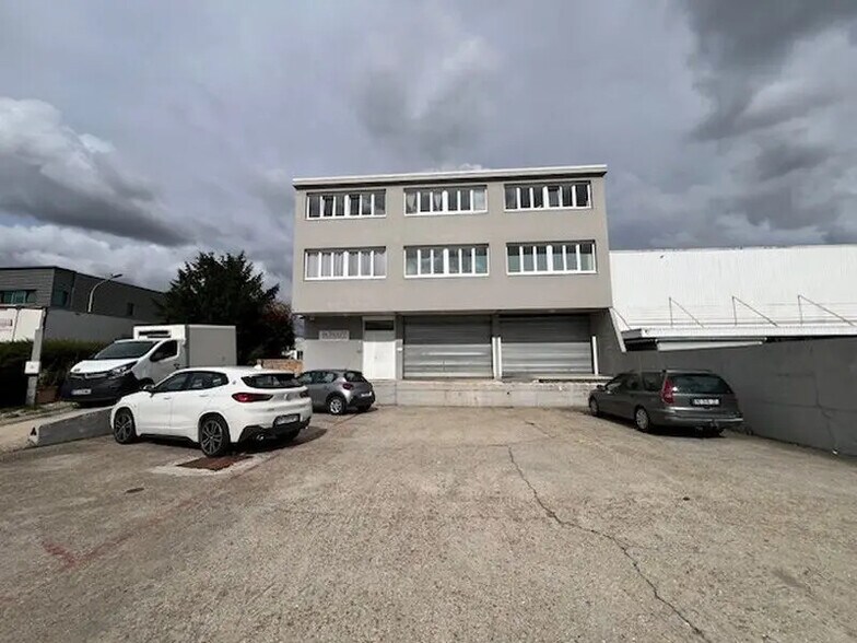 8 Rue Du Moulin À Cailloux, Orly for sale - Building Photo - Image 3 of 24