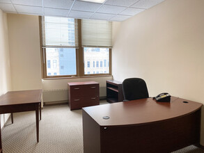 500 N Dearborn St, Chicago, IL for lease Interior Photo- Image 2 of 5