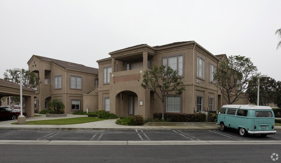 26431 Crown Valley Pky, Mission Viejo, CA for lease - Primary Photo - Image 1 of 9