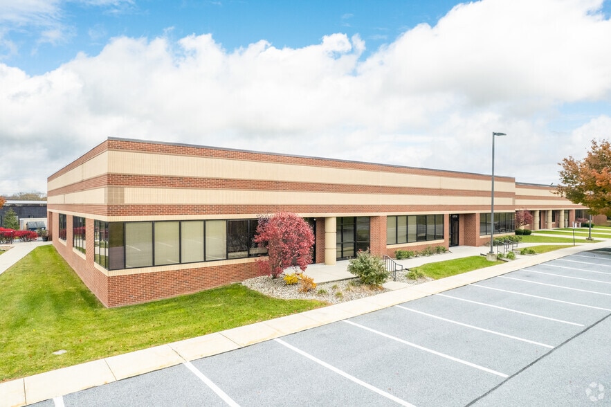 1030 Reed Ave, Wyomissing, PA for lease - Building Photo - Image 2 of 4