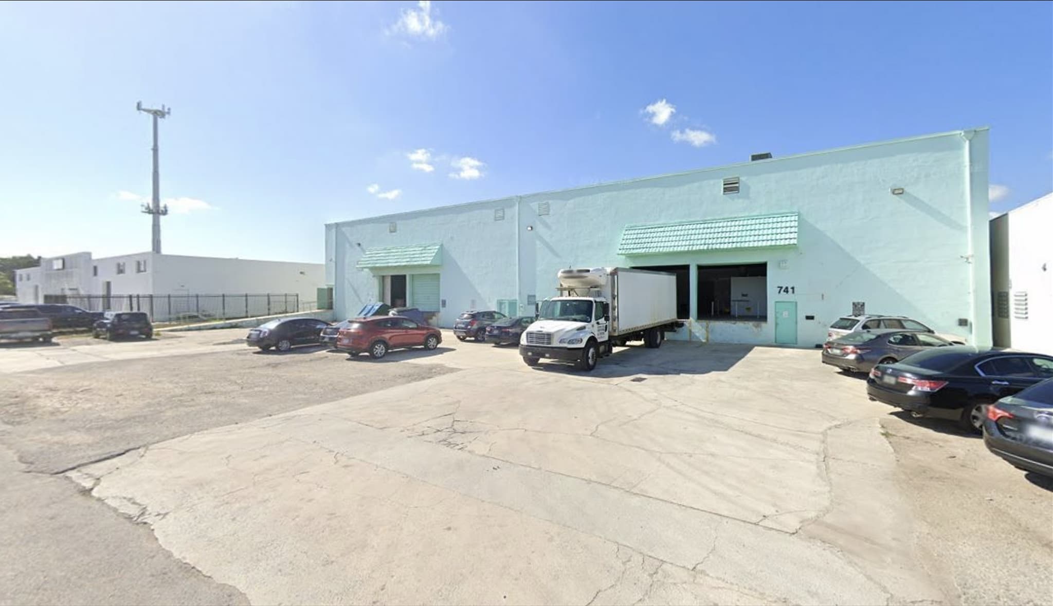741 W 17th St, Hialeah, FL for lease Interior Photo- Image 1 of 2