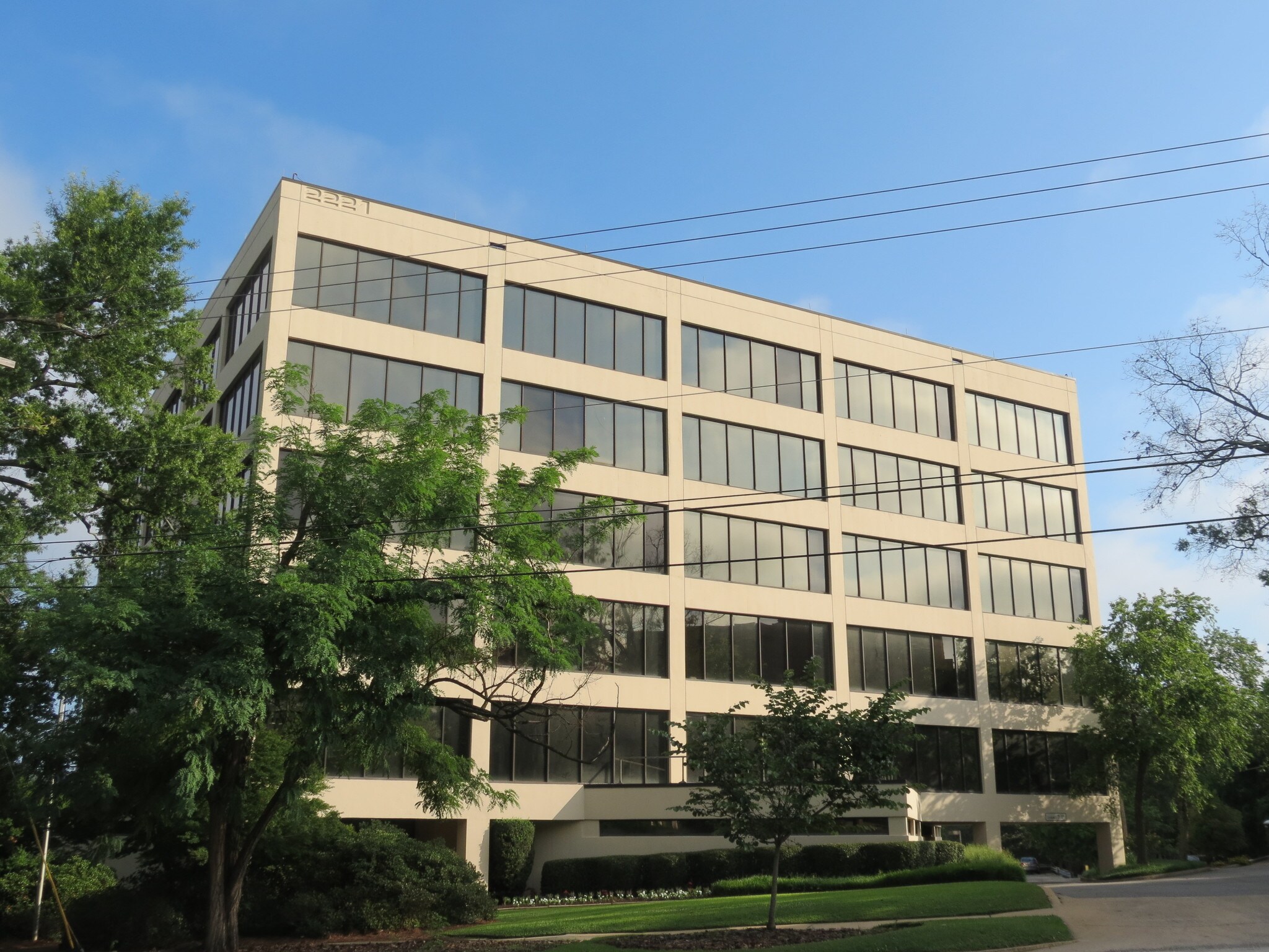 2221 Devine St, Columbia, SC for sale Building Photo- Image 1 of 1