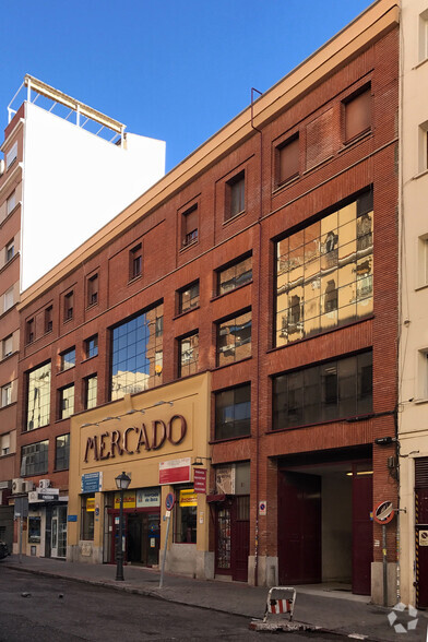 Calle de Lope de Rueda, 53, Madrid, Madrid for lease - Building Photo - Image 3 of 5