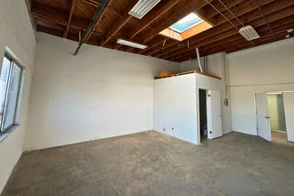 3221 S Hill St, Los Angeles, CA for lease Interior Photo- Image 1 of 2