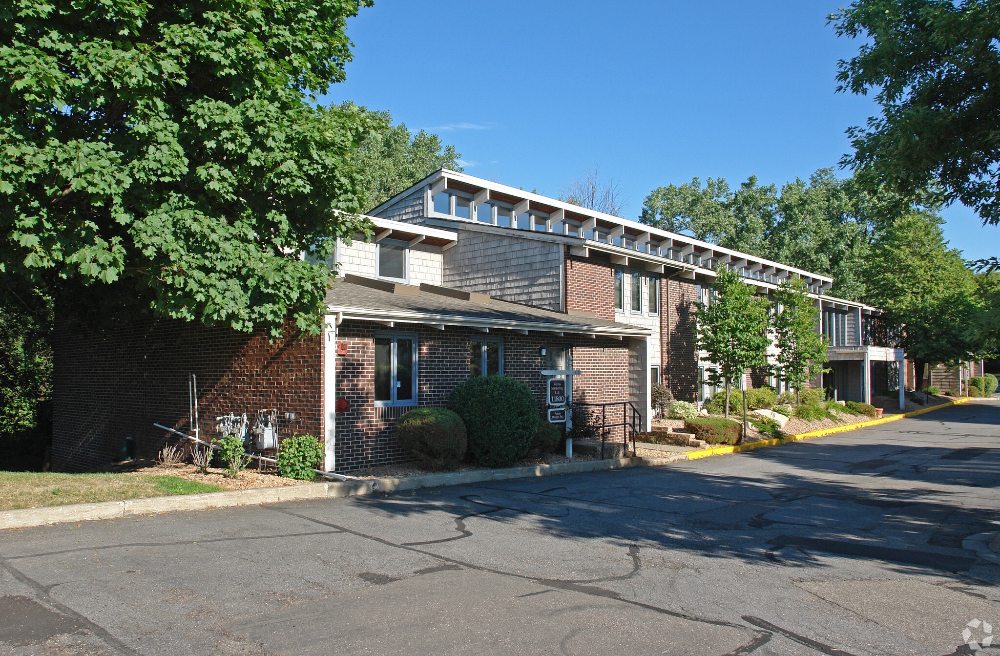 11800 Wayzata Blvd, Minnetonka, MN for sale Primary Photo- Image 1 of 1