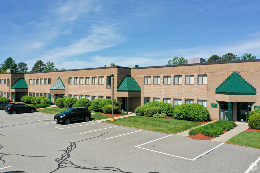 105 Route 101A, Amherst, NH for lease - Primary Photo - Image 1 of 4