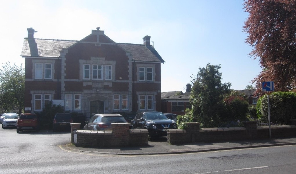 Crewe Rd, Sandbach for sale Primary Photo- Image 1 of 1
