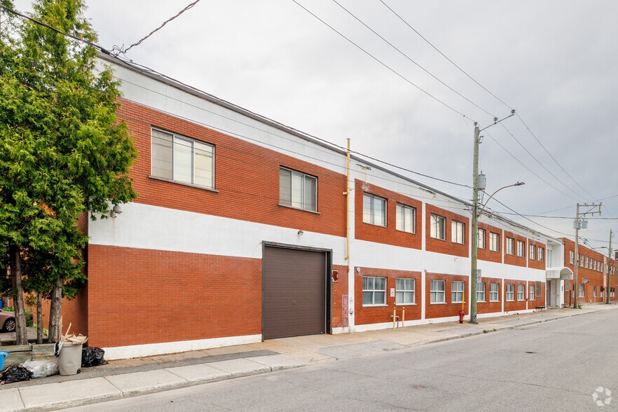 9735-9785 Rue Jeanne-Mance, Montréal, QC for sale - Building Photo - Image 1 of 3